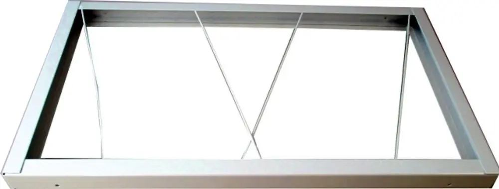 Filterrahmen in rechteckiger Form, geeignet für Luftfilter, mit silberner Metallrahmenstruktur und diagonal verlaufenden Streben, hergestellt von Wolf.